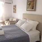 Alexander Hotel