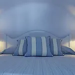Alexander 3* Imerovigli (Santorini)