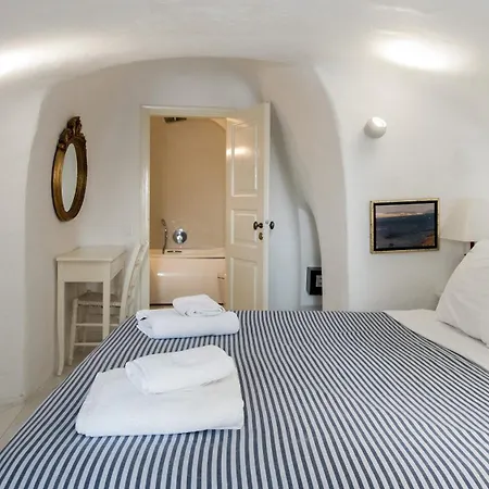 Alexander Hotel 3*