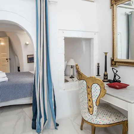 Alexander 3* Imerovigli (Santorini)