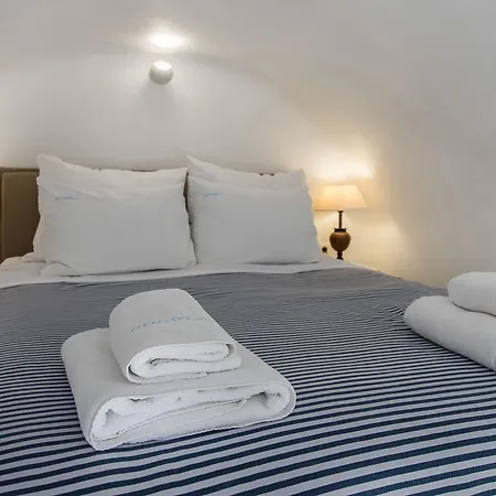 Alexander 3* Imerovigli (Santorini)