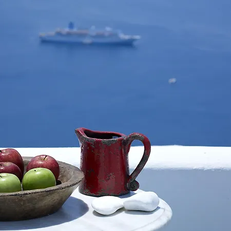 Alexander 3* Imerovigli (Santorini)