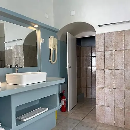 Alexander 3* Imerovigli (Santorini)