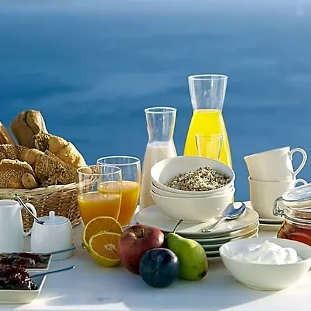 Alexander Hotel 3*