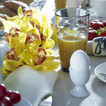 Alexander 3* Imerovigli (Santorini)