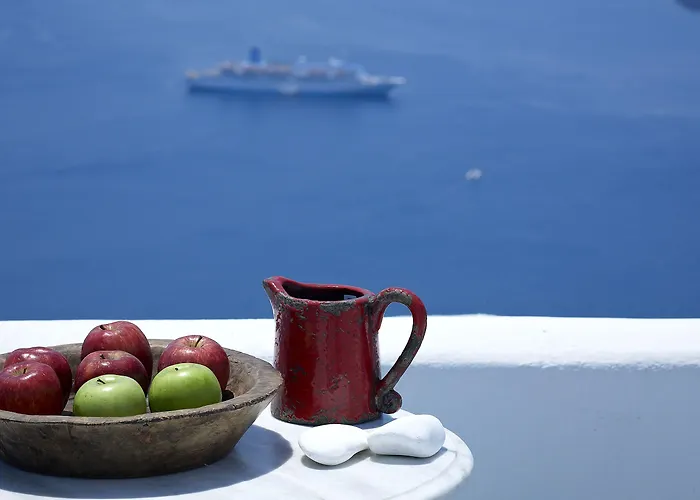 Alexander 3* Imerovigli (Santorini)