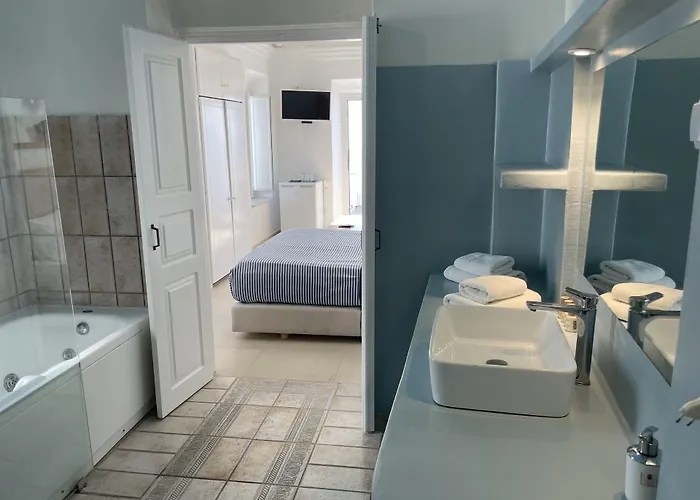 Alexander 3* Imerovigli (Santorini)