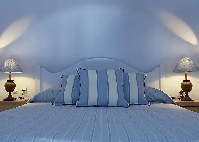 Alexander 3* Imerovigli (Santorini)